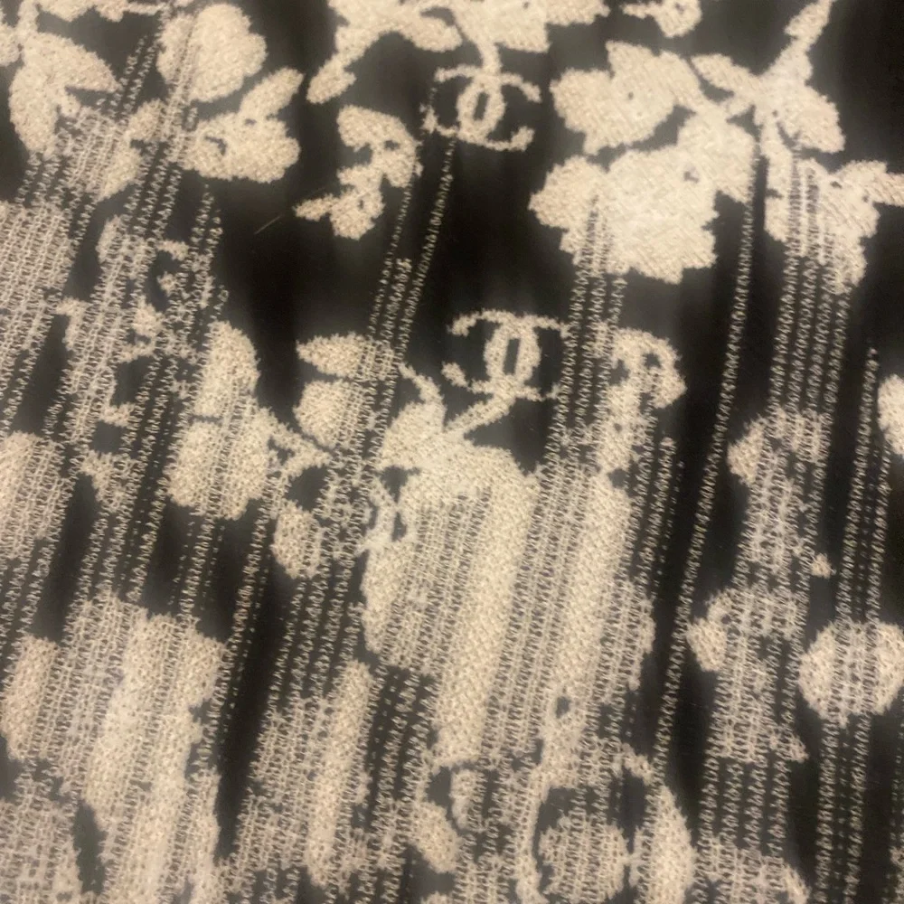CHANEL 14C Resort Runway Camellia CC Logo Jacquard Knit Top